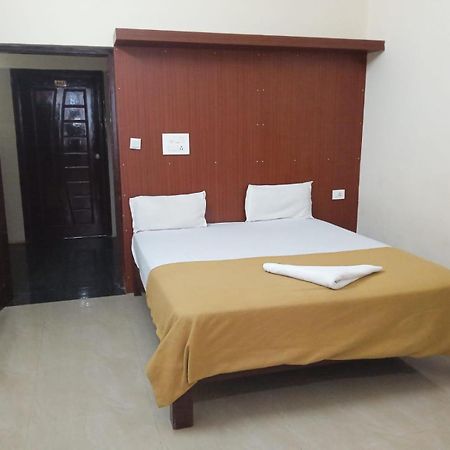 Grand Jp Inn Near 2 Km From Gundlupet Bus Stand 외부 사진