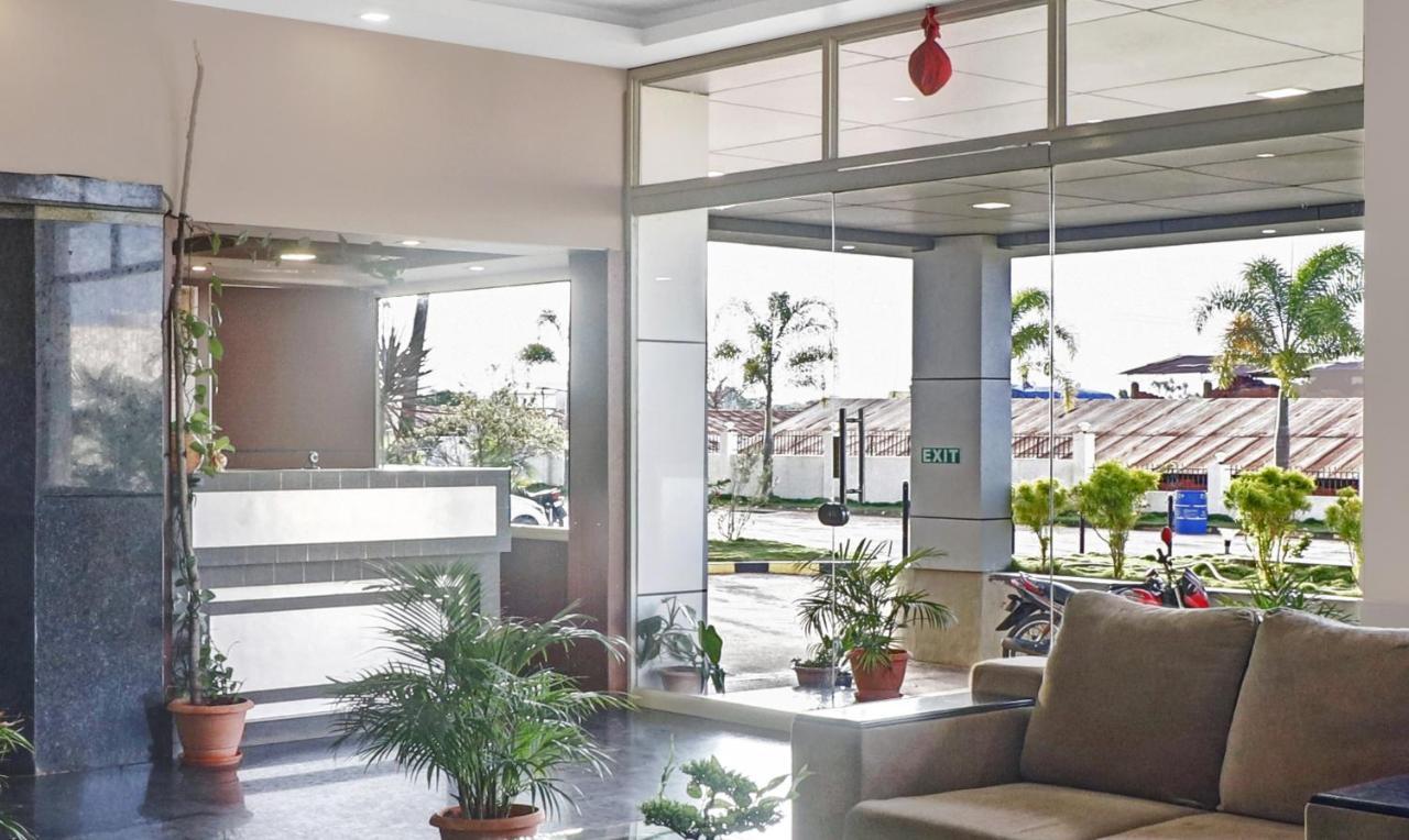Grand Jp Inn Near 2 Km From Gundlupet Bus Stand 외부 사진