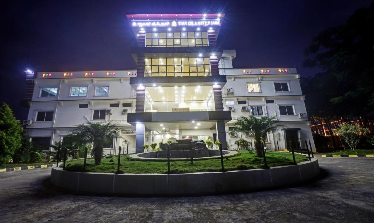 Grand Jp Inn Near 2 Km From Gundlupet Bus Stand 외부 사진