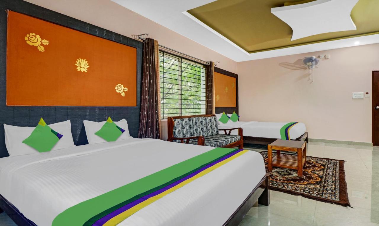 Grand Jp Inn Near 2 Km From Gundlupet Bus Stand 외부 사진
