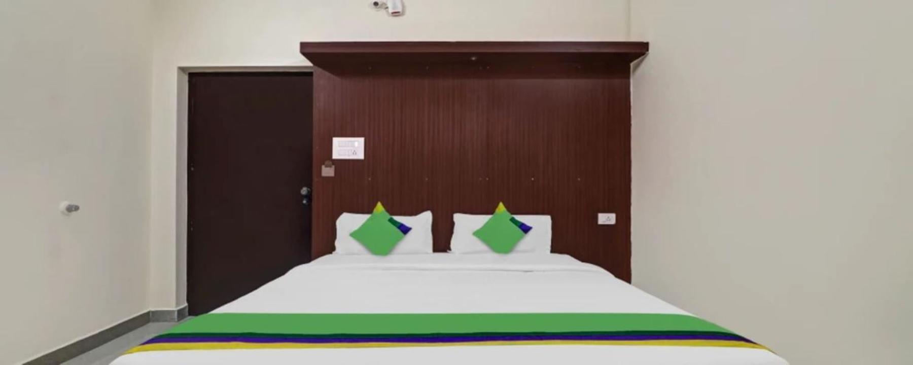 Grand Jp Inn Near 2 Km From Gundlupet Bus Stand 외부 사진