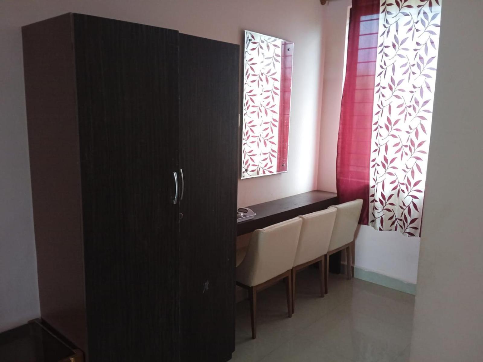 Grand Jp Inn Near 2 Km From Gundlupet Bus Stand 외부 사진